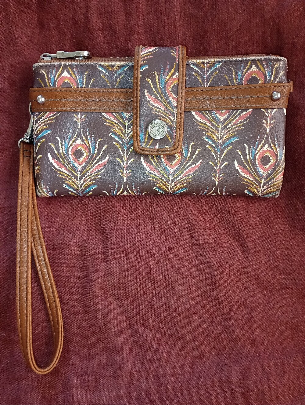 Relic Peacock Wristlet Wallet Crossbody